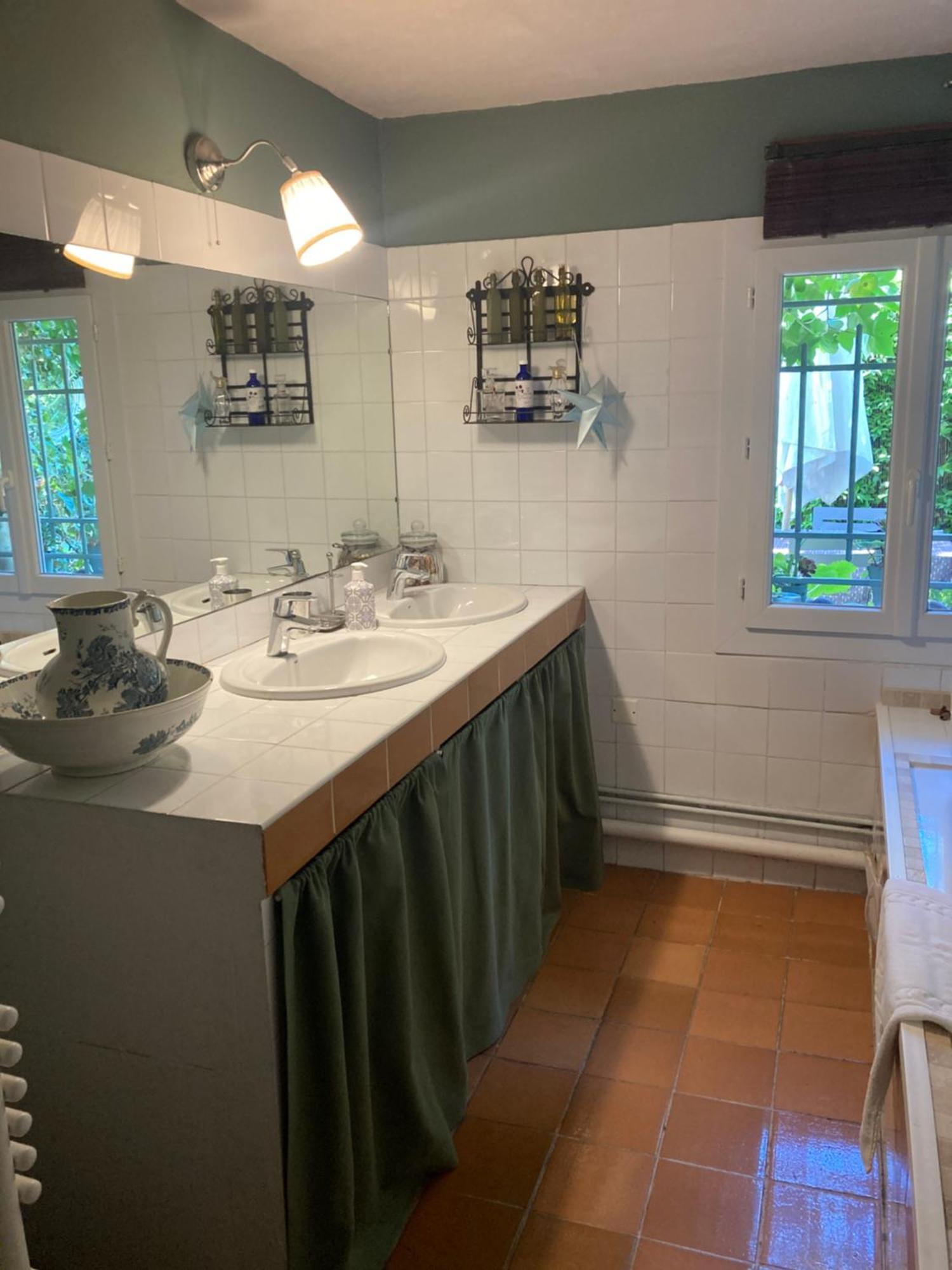 Appartement Complet Ou 2 Chambres De Charme En Centre-Ville Арл Екстериор снимка