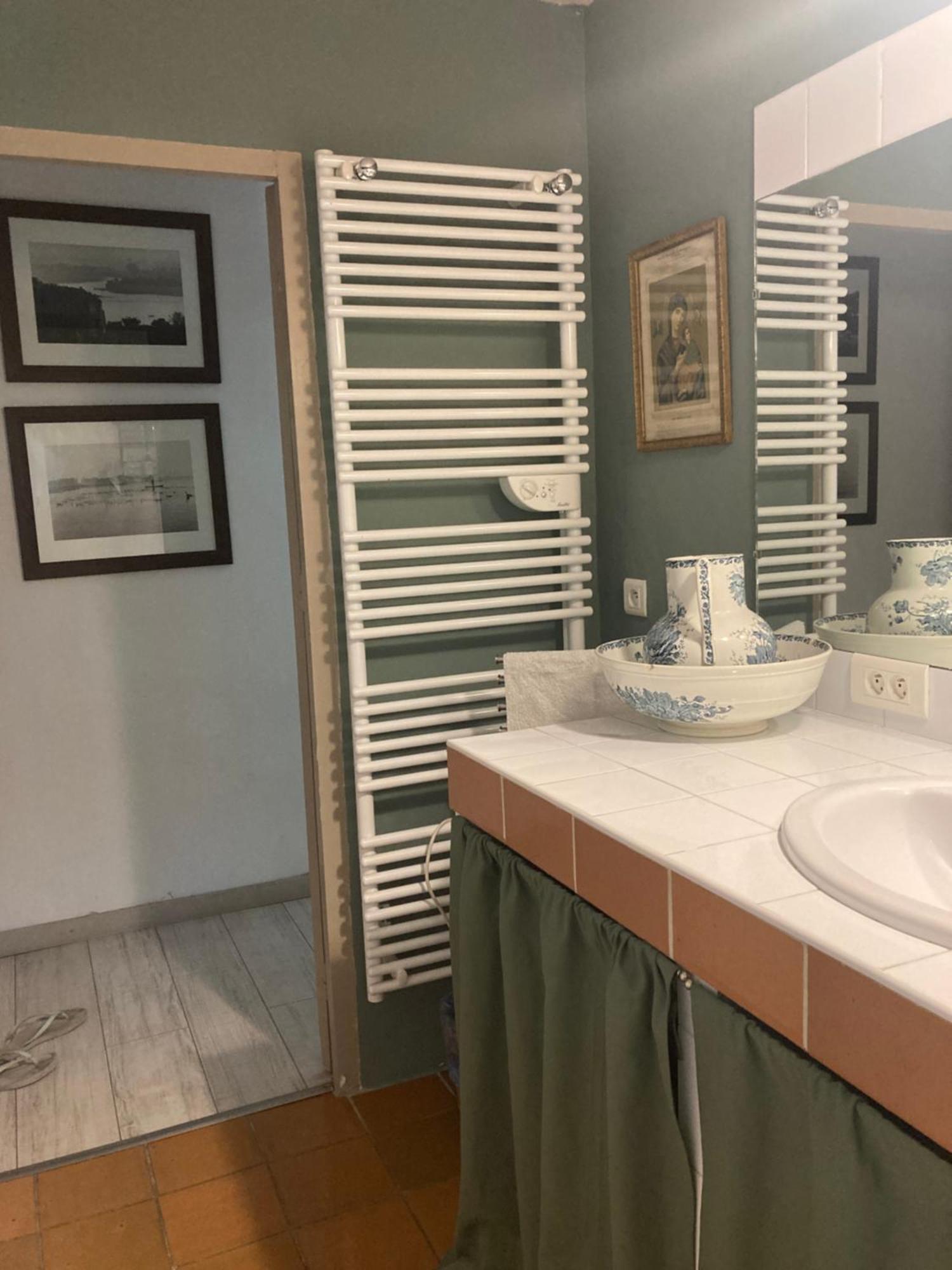 Appartement Complet Ou 2 Chambres De Charme En Centre-Ville Арл Екстериор снимка